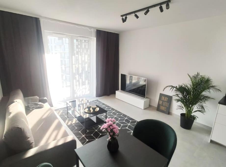 New 69 Apartment Szybowcowa Centre Katowice Free Parking Exteriör bild